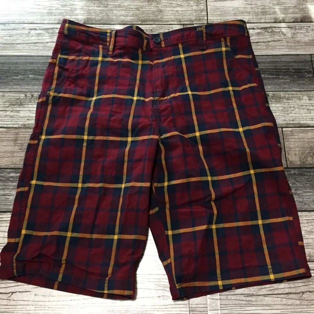 Empyre Relaxed Plaid Chino Shorts Men’s 33 Red Blue (Inseam 10.5)